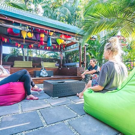 קאירנס Tropic Days Boutique Hostel מראה חיצוני תמונה