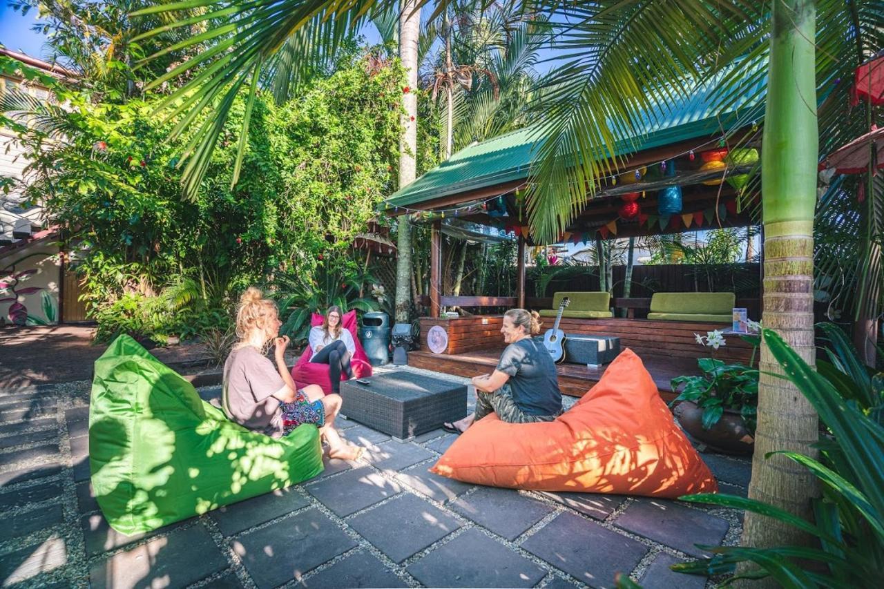 קאירנס Tropic Days Boutique Hostel מראה חיצוני תמונה