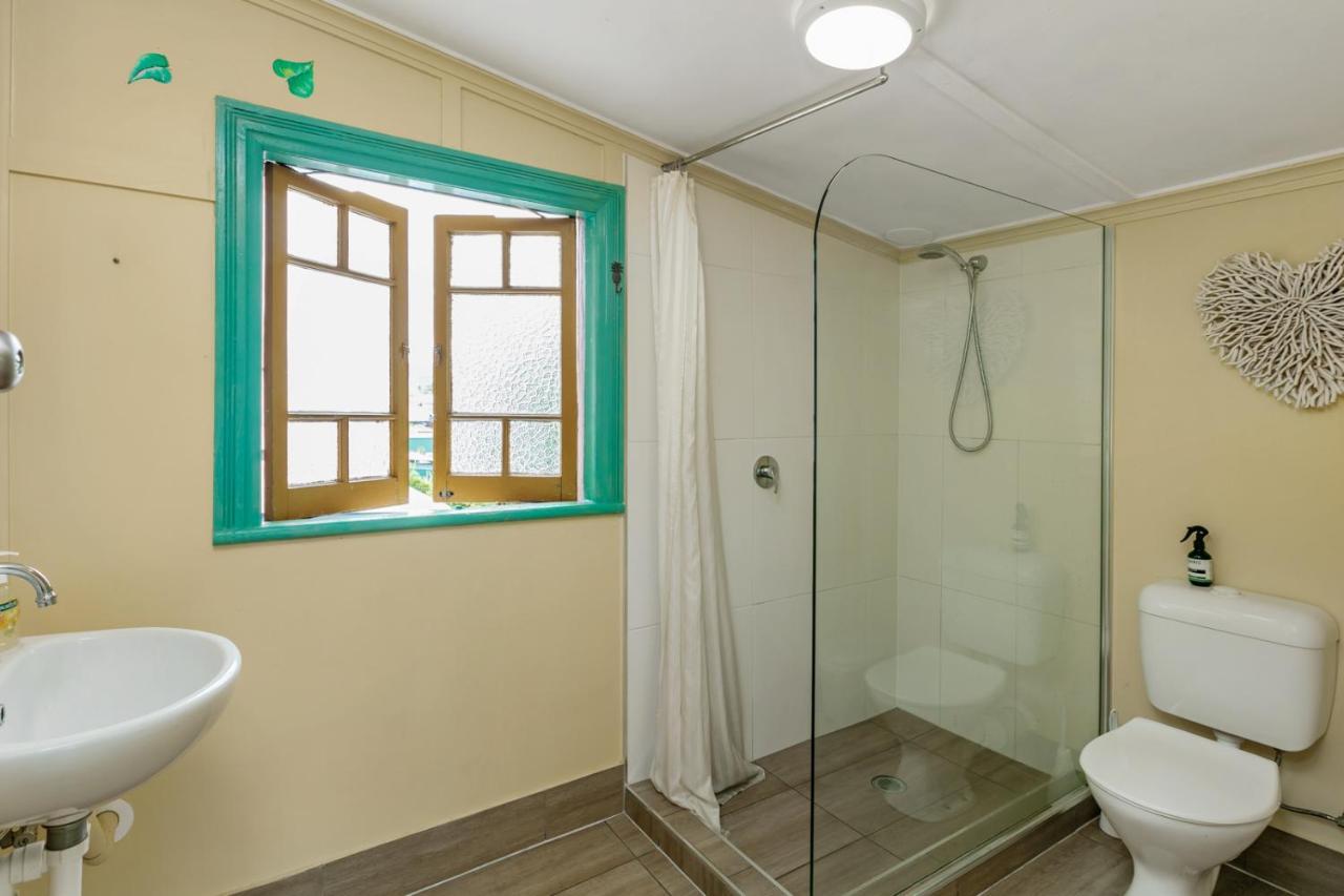 קאירנס Tropic Days Boutique Hostel מראה חיצוני תמונה